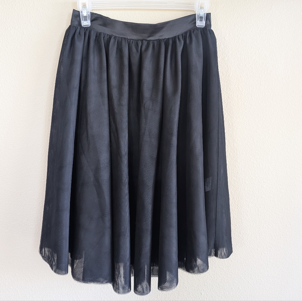 ModCloth Size Medium Black Women's A-Line Skirt Sheer Overlay Elastic Waist